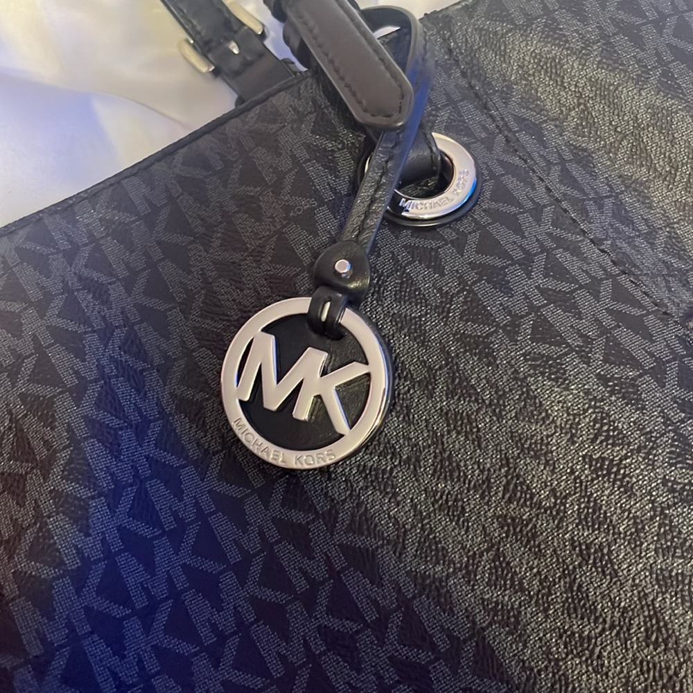 Micheal Kors large jet set tote bag - Picture 9 of 10